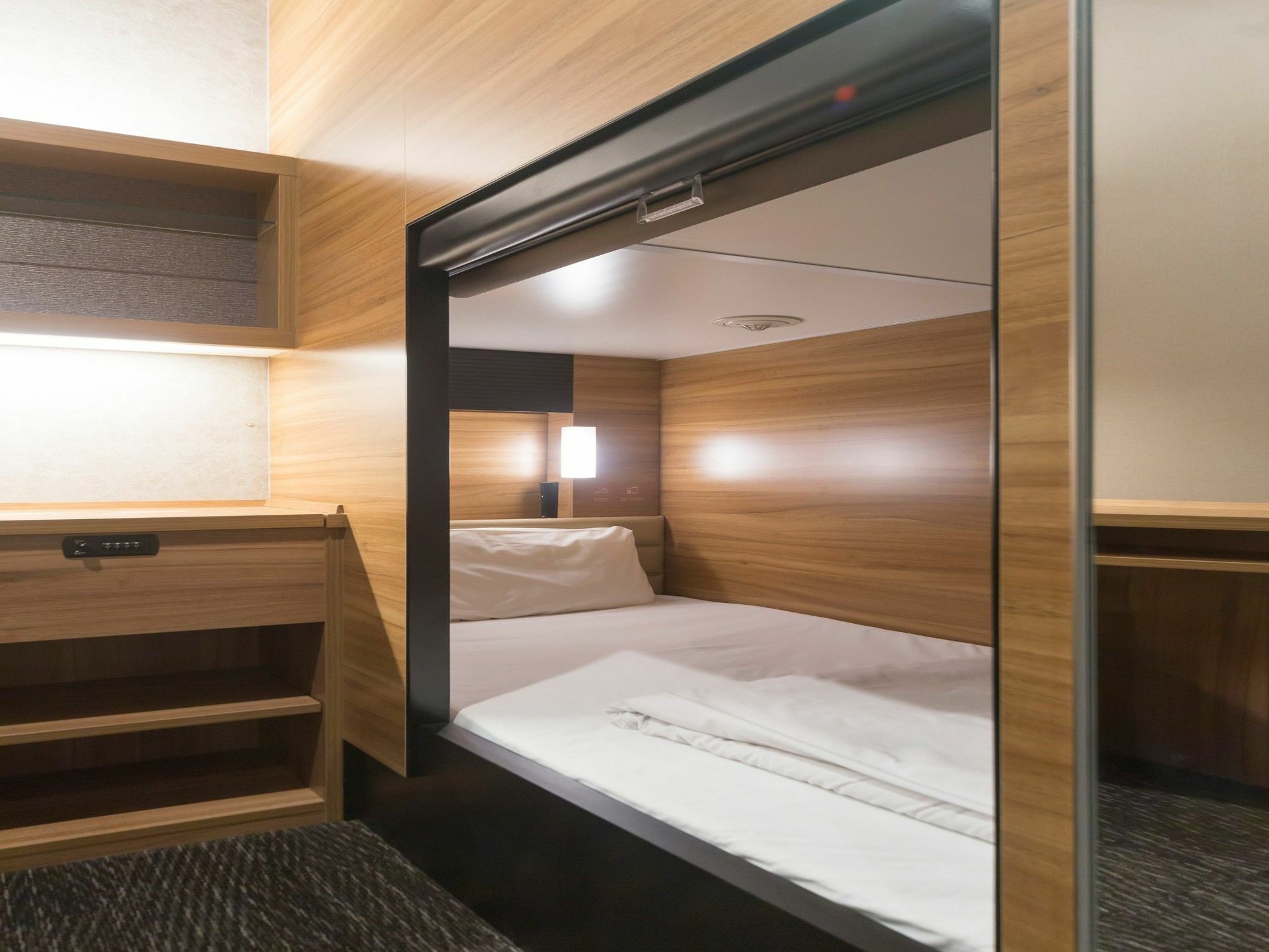 Global Cabin Tokyo Suidobashi Luaran gambar